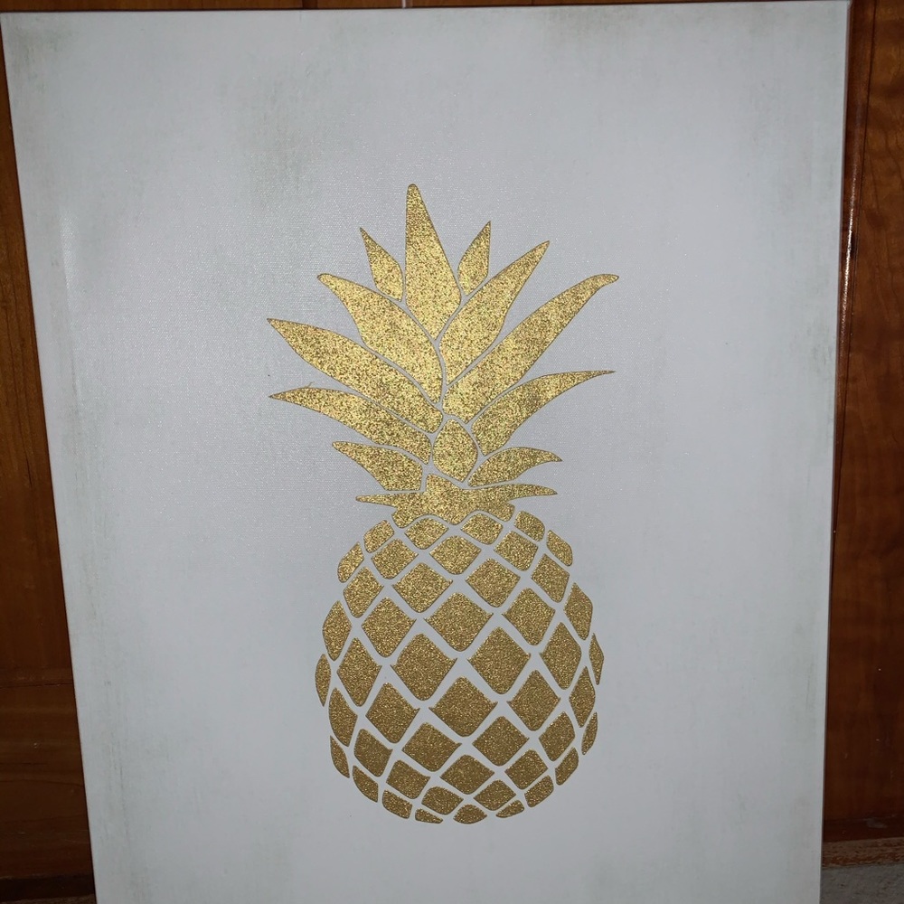 Pineapple sign